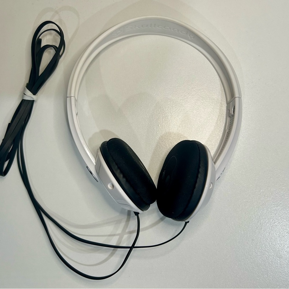Skullcandy Uprock Supreme Sound On-Ear Wired Headphones in White/Black